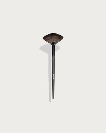 ARTIST FAN BRUSH - KRYOLAN SERVICES