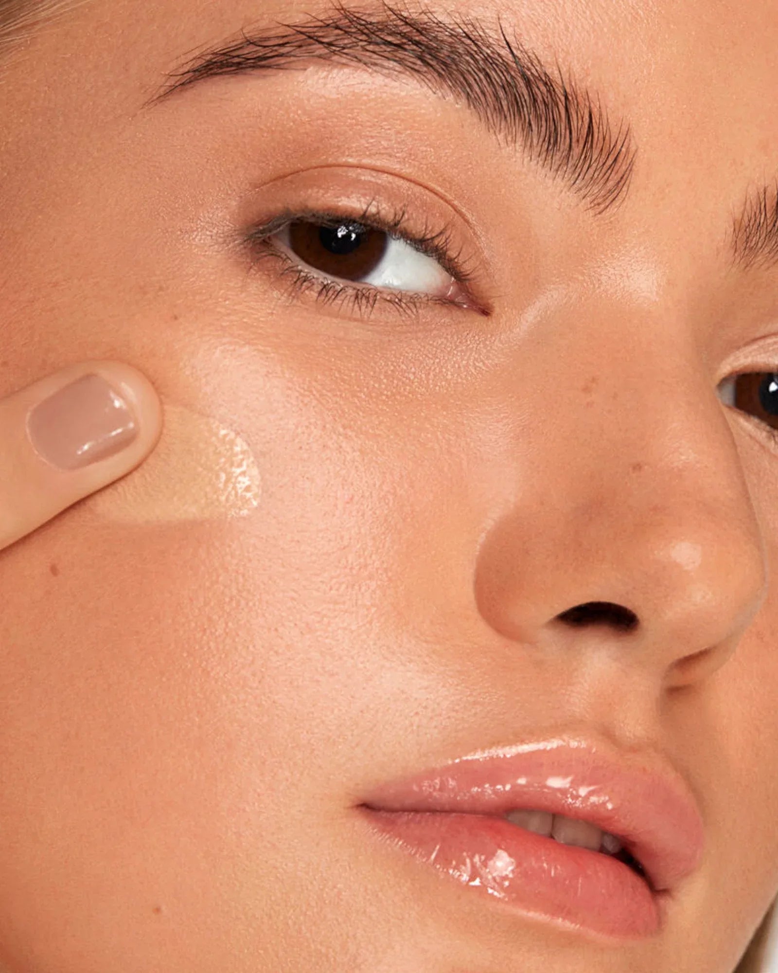 DIGITAL COMPLEXION FLUID FOUNDATION - KRYOLAN SERVICES