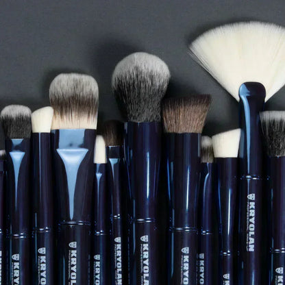 ARTIST EYE LINER BRUSH - KRYOLAN SERVICES